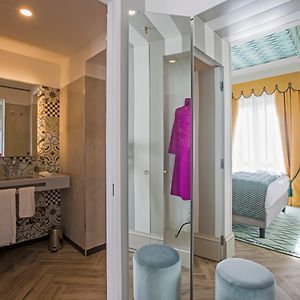 Camera premium con letto queen size
